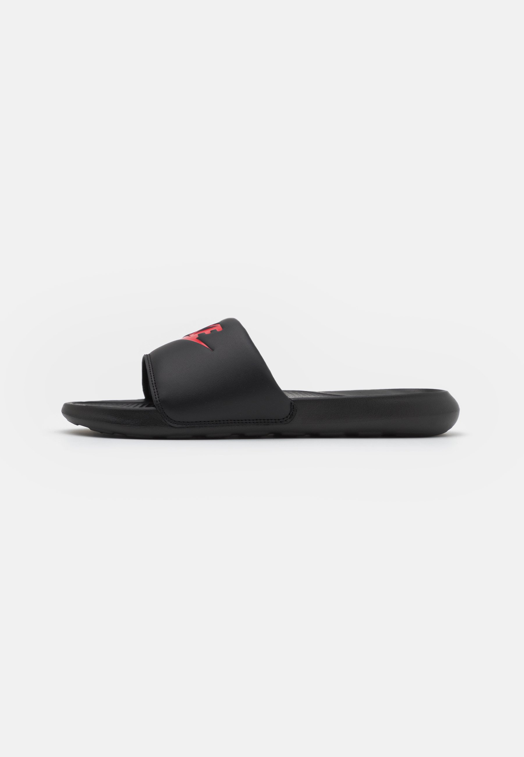 Сланцы мужские Nike Sportswear Victori One Slide черные 51.5 EU (доставка из-за рубежа) черный