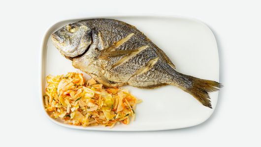 

Дорадо ВкусВилл на гриле с салатом 450 г