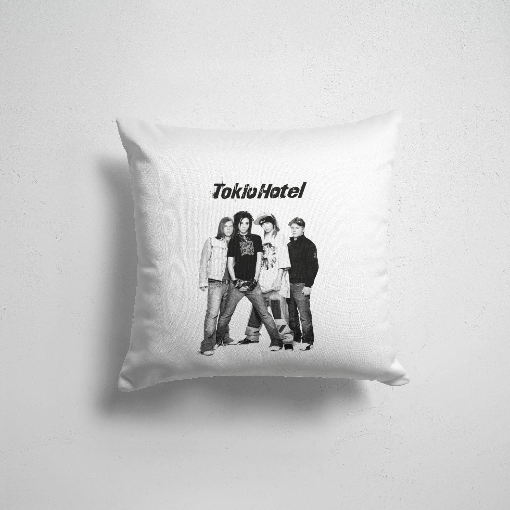 

Подушка декоративная 45х45см Рок Разный Tokio Hotel, Разноцветный