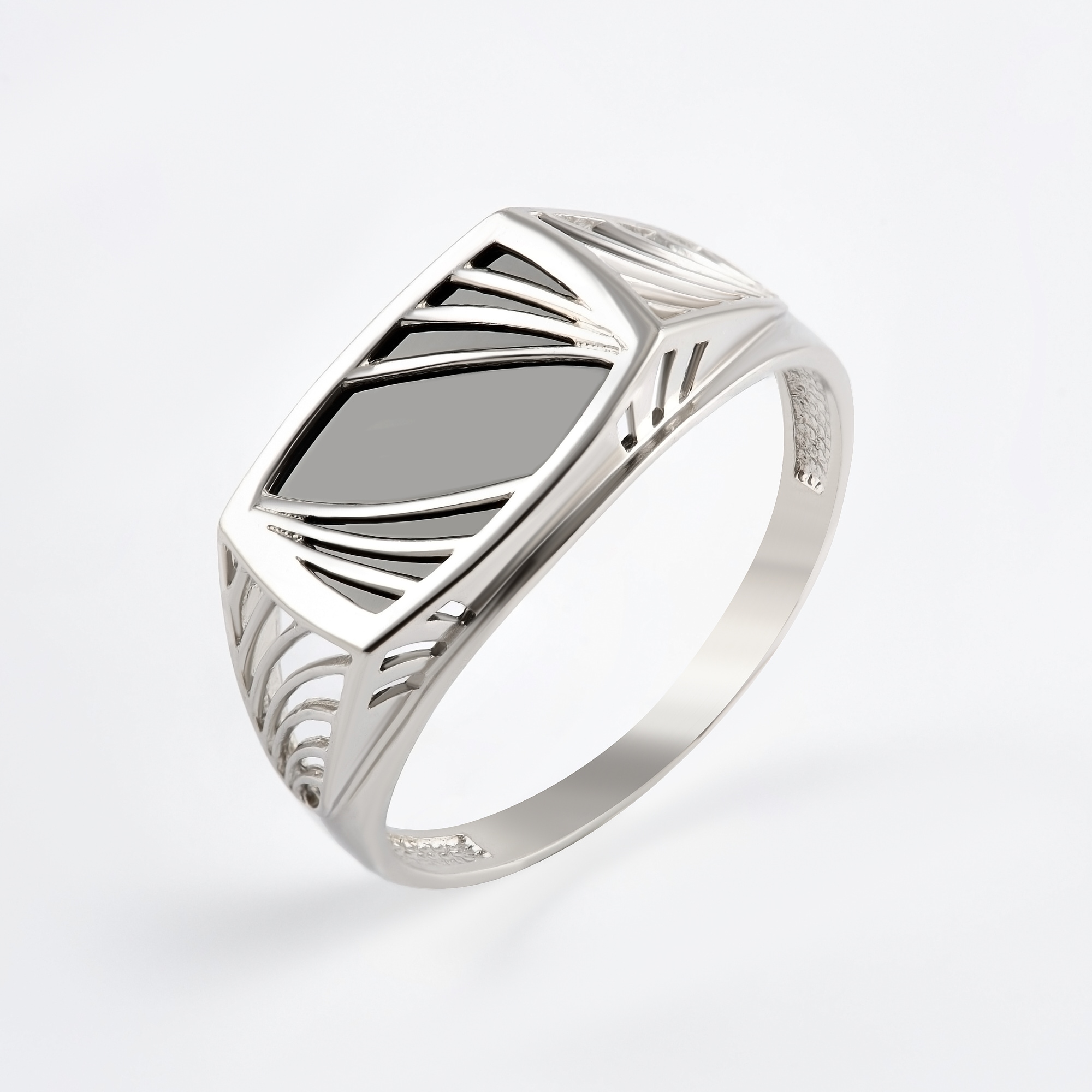 

Кольцо печатка из серебра с ониксом р. 22 НАШЕ ЗОЛОТО РЫ1520250С, РЫ1520250С