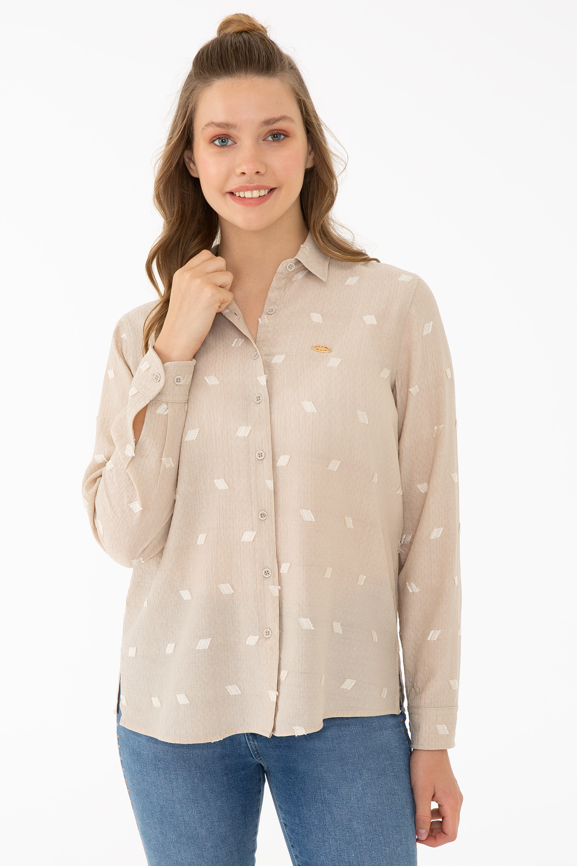

Рубашка женская U.S. POLO Assn. G082SZ0040HENNAN бежевая 42, G082SZ0040HENNAN