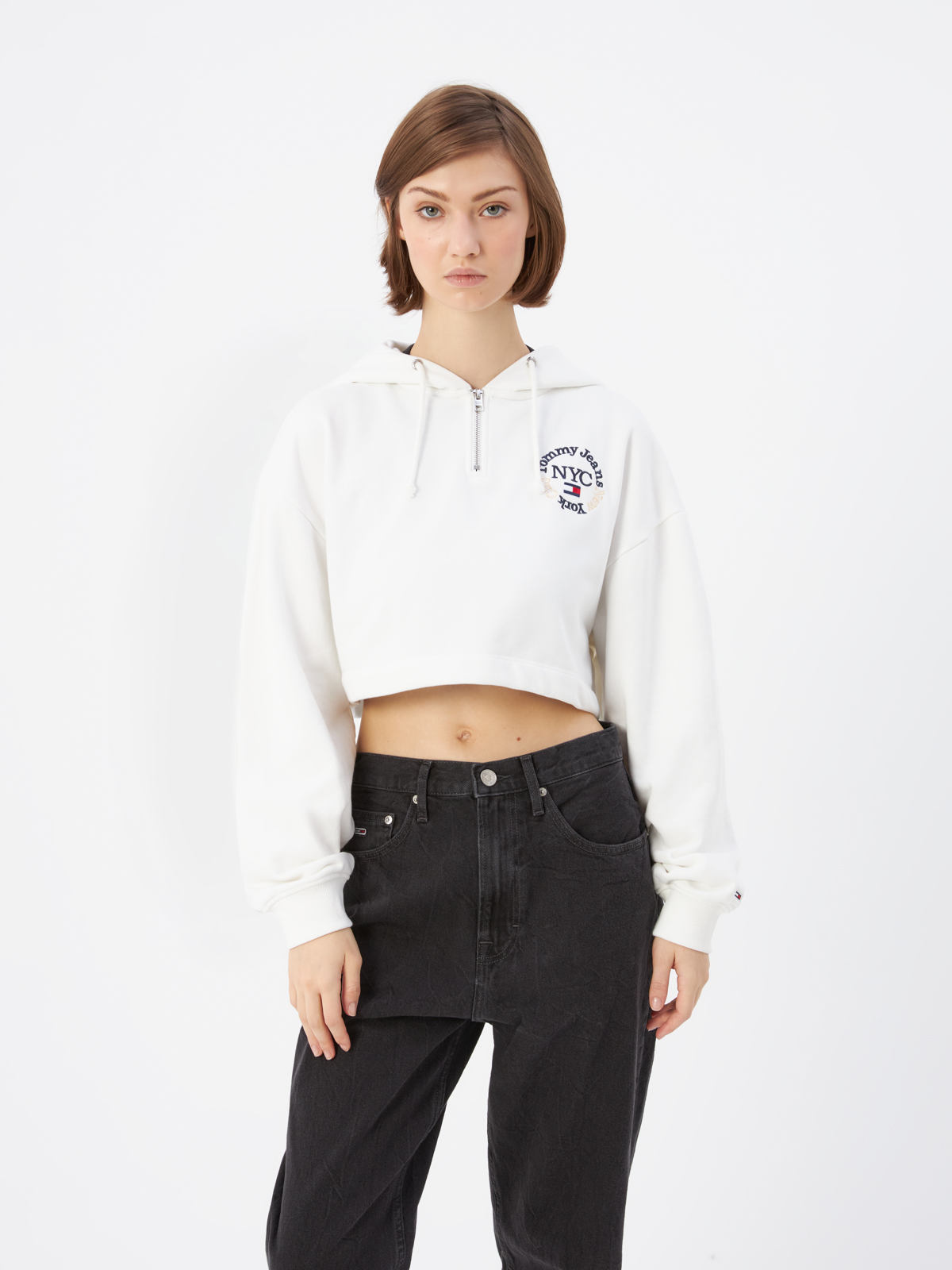 

Худи женское Tommy Jeans DW0DW13570YBL белый, размер M, DW0DW13570YBL