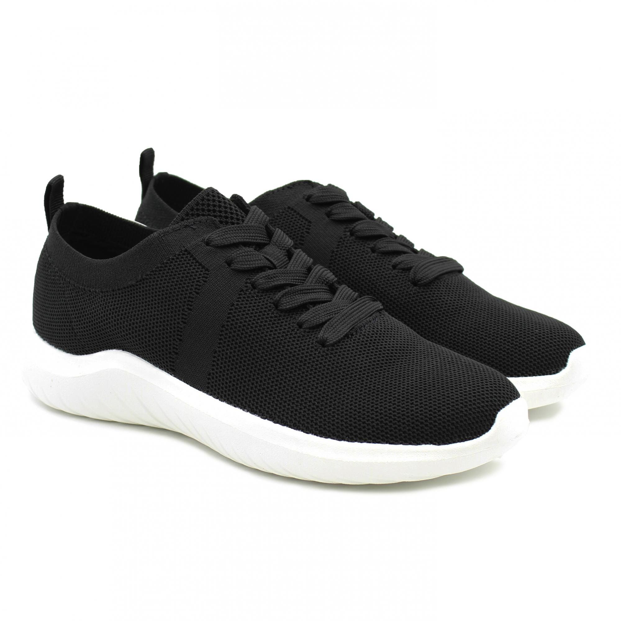 

Кроссовки женские Clarks Nova Glint 26159983 черные 37.5 EU, Nova Glint 26159983