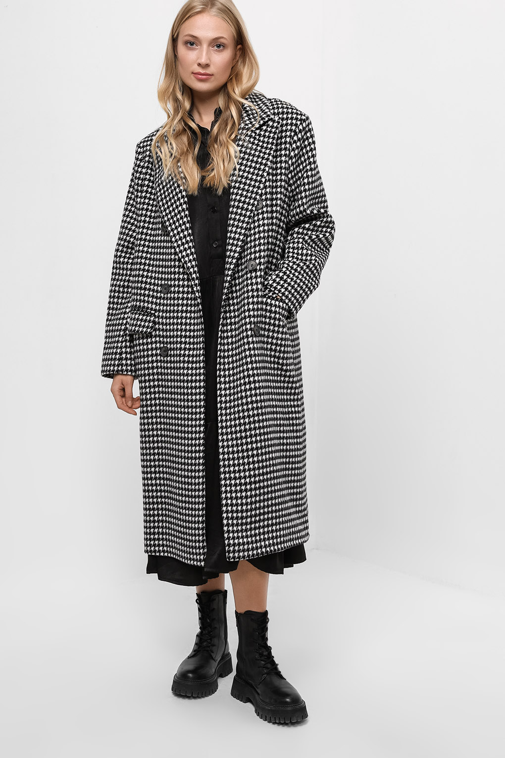 

Пальто женское Belucci BL22086192-001 черное 46 RU, Черный, BL22086192-001