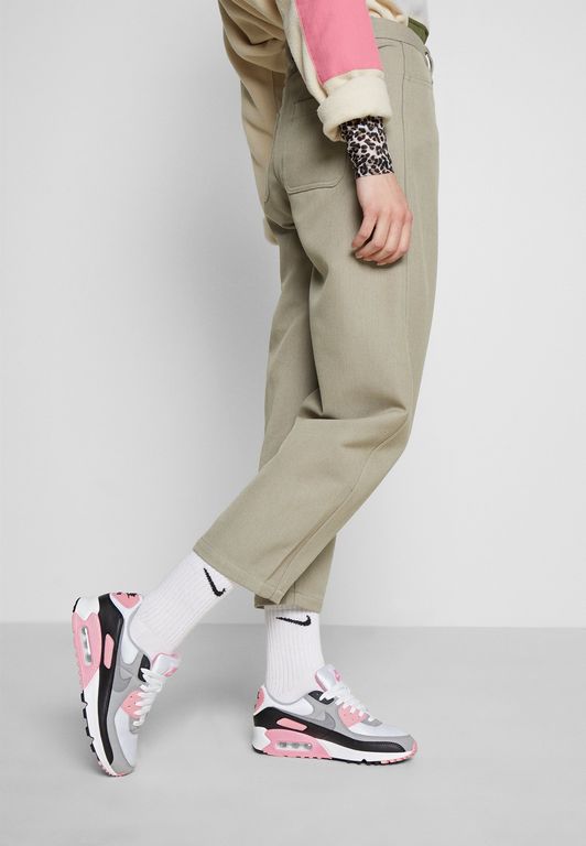 

Кроссовки женские Nike NI111A0JL белые 42 EU, Белый, NI111A0JL