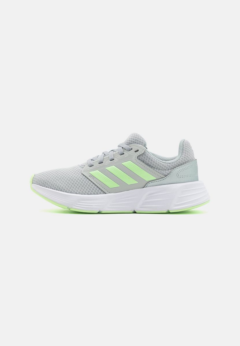 

Кроссовки женские Adidas AD541A239 серебристые 38 2/3 EU, Серебристый, AD541A239