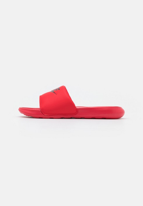 

Сланцы мужские Nike Victori One Slide красные 51.5 EU (доставка из-за рубежа), Красный, Victori One Slide