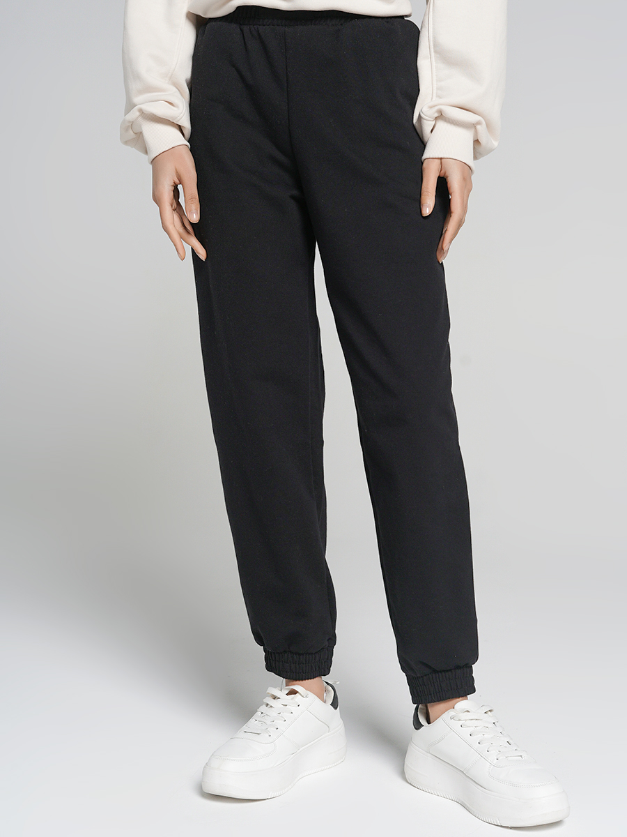 

Спортивные брюки женские ТВОЕ 88672 черные 46, 88672