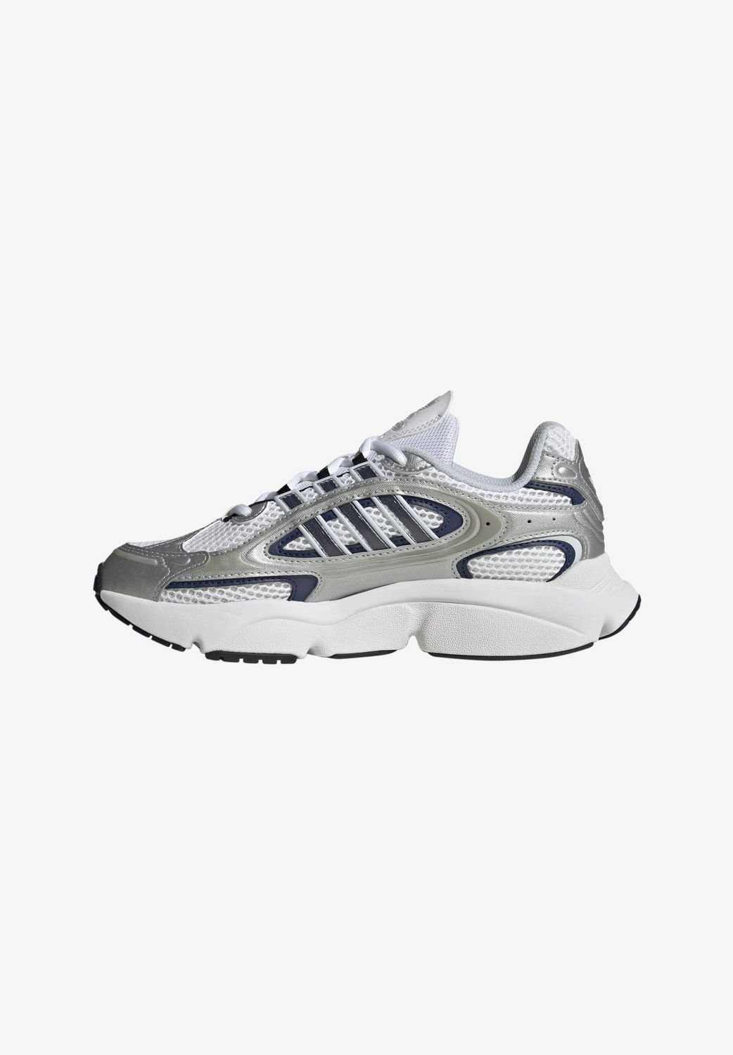 

Кроссовки женские Adidas AD111A2KR белые 38 EU, Белый, AD111A2KR