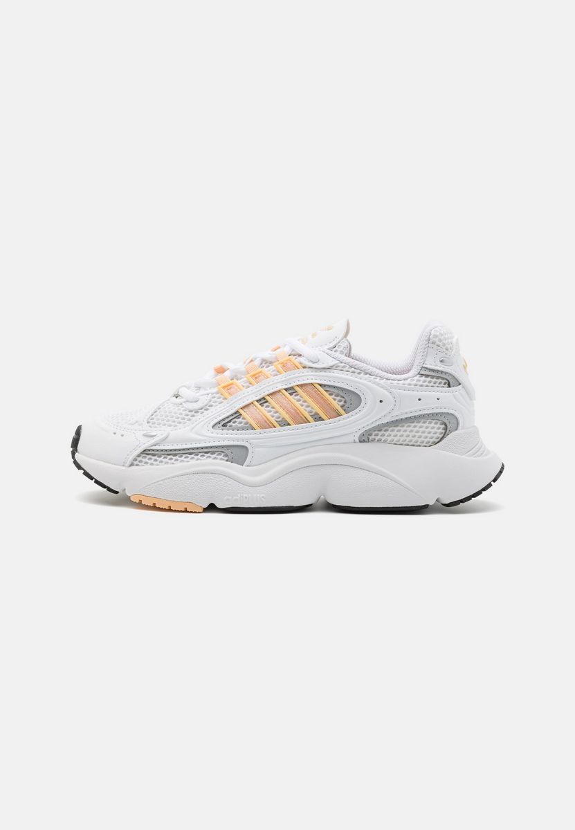 

Кроссовки женские Adidas AD111A2HJ белые 40 EU, Белый, AD111A2HJ