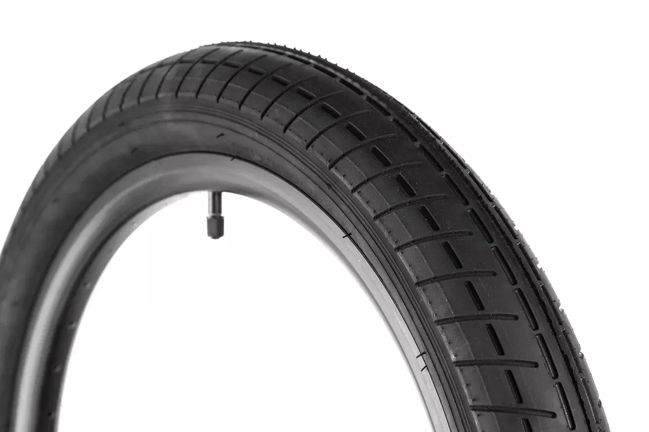 Покрышка 20х2,4 Tire 20 Awake Base BMX 990гр черный TSB NEW