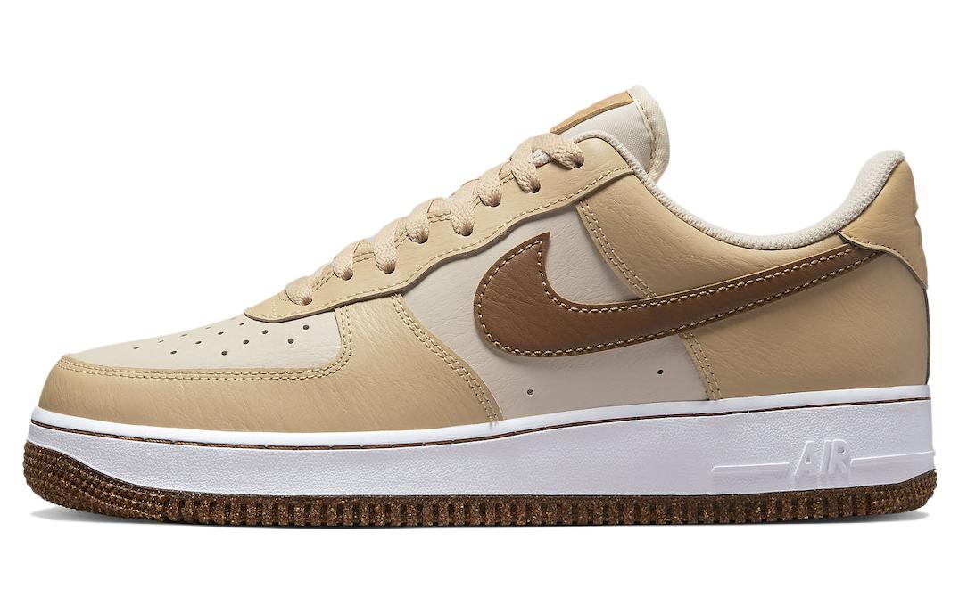 

Кеды унисекс Nike Air Force 1 Low emb ale brown бежевые 44.5 EU, Бежевый, Air Force 1 Low emb ale brown