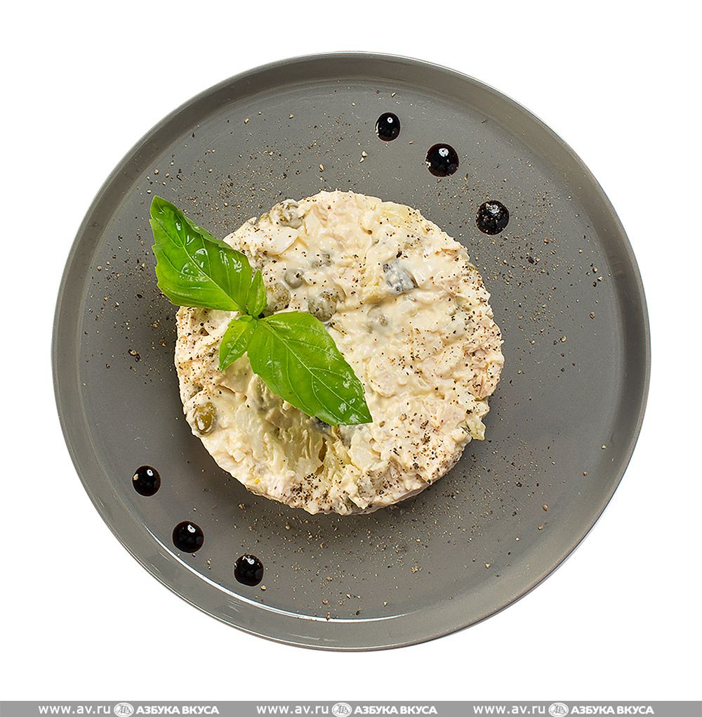 Салат Уже Готово Столичный с курицей 350 г 365₽