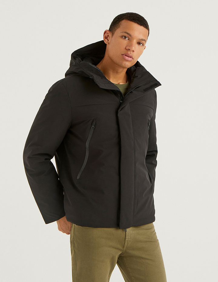 

Куртка мужская United Colors of Benetton 21A_275NUN00J черная XL, 21A_275NUN00J