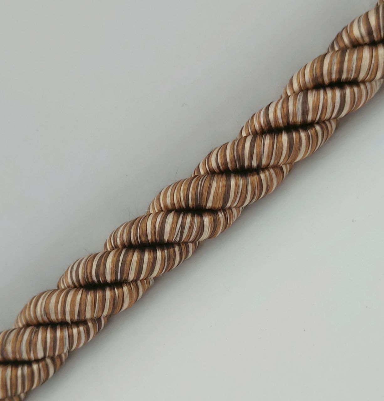 

Шнур декоративный idealtex 15Ш-24-5.1 , длина 24 м, диаметр 15 мм, Желтый;коричневый, 15ш5.1