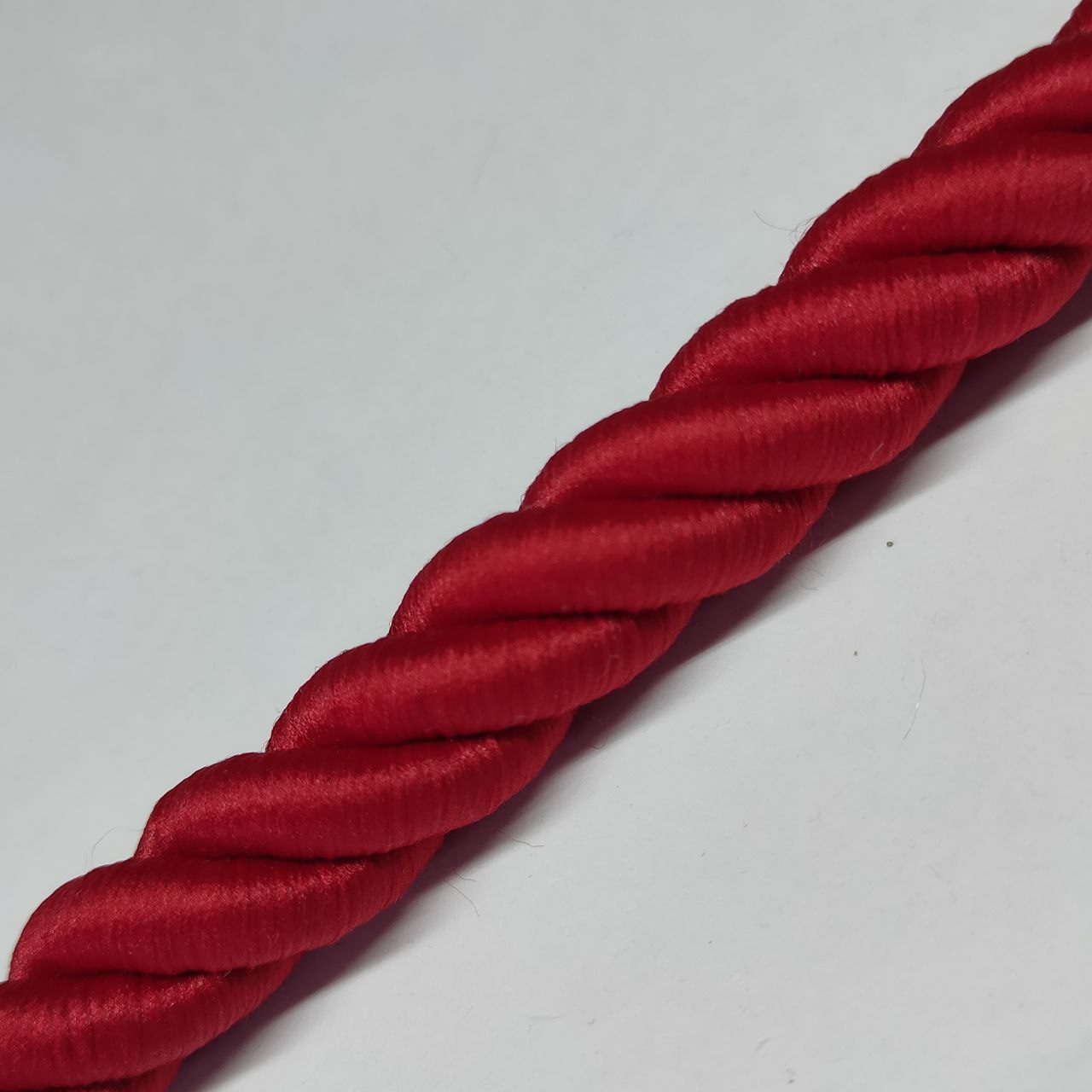 

Шнур декоративный idealtex 15Ш-36-10.0 , длина 36 м, диаметр 15 мм, Красный, 15ш10.0