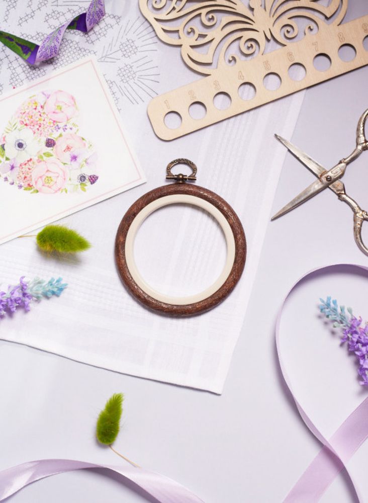 

Пяльцы-рамка каучуковые, диаметр 9,5 см, h=10, Бежевый;коричневый