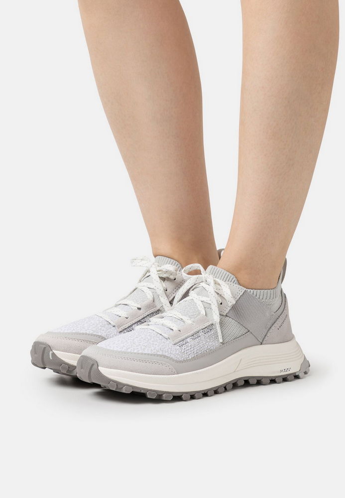 

Кроссовки женские Clarks CL111A0ZD серые 37.5 EU, Серый, CL111A0ZD
