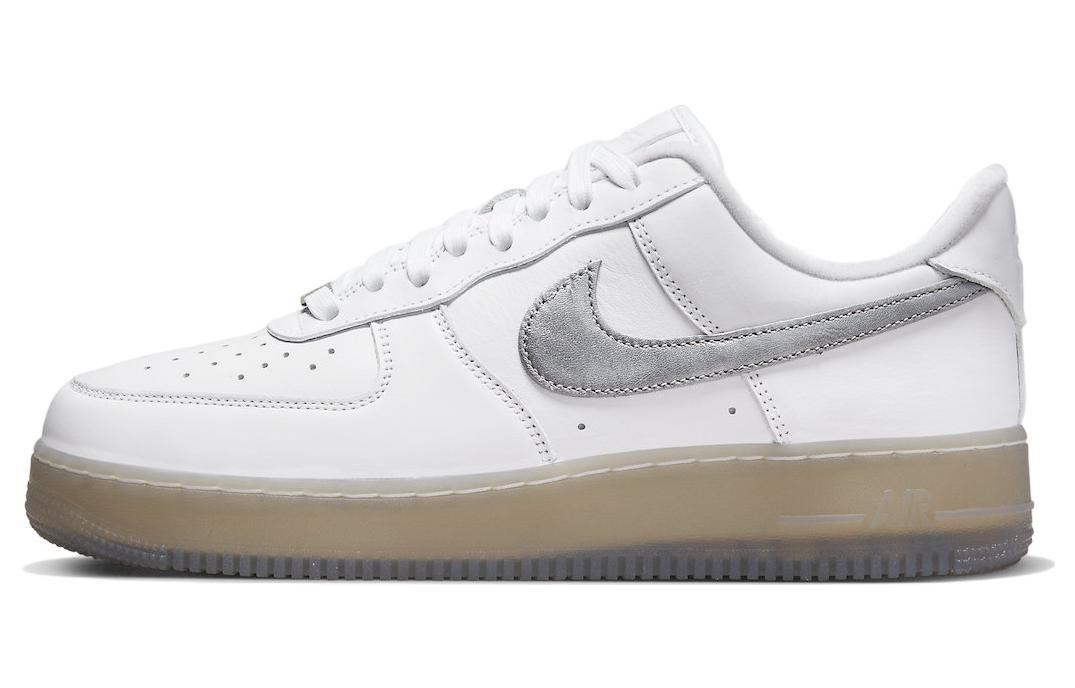 

Кеды унисекс Nike Air Force 1 Low Premium White Metallic белые 40.5 EU, Белый, Air Force 1 Low Premium White Metallic