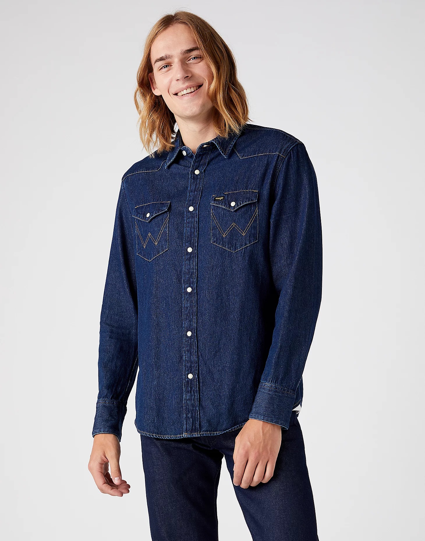 фото Джинсовая рубашка мужская wrangler w5mslw301 синяя xl