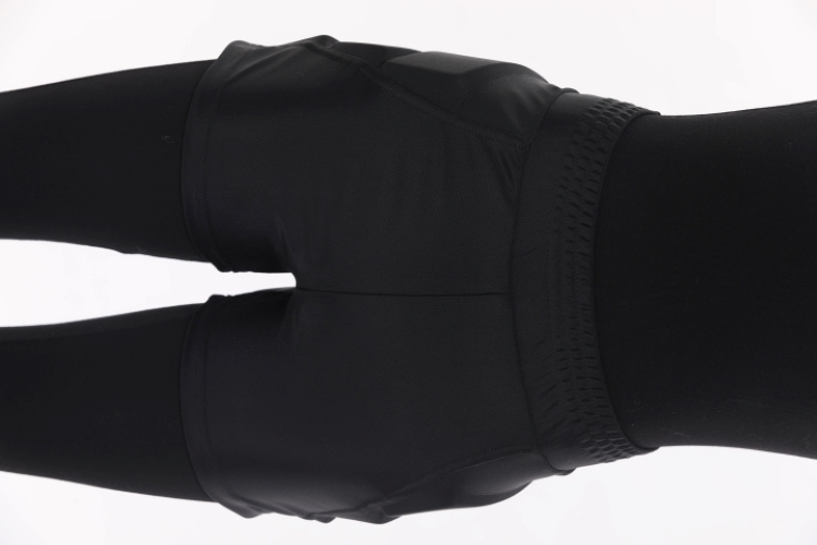 Защитные шорты усиленные для фигурного катания и роликов Chersa, цвет: черные 122-128