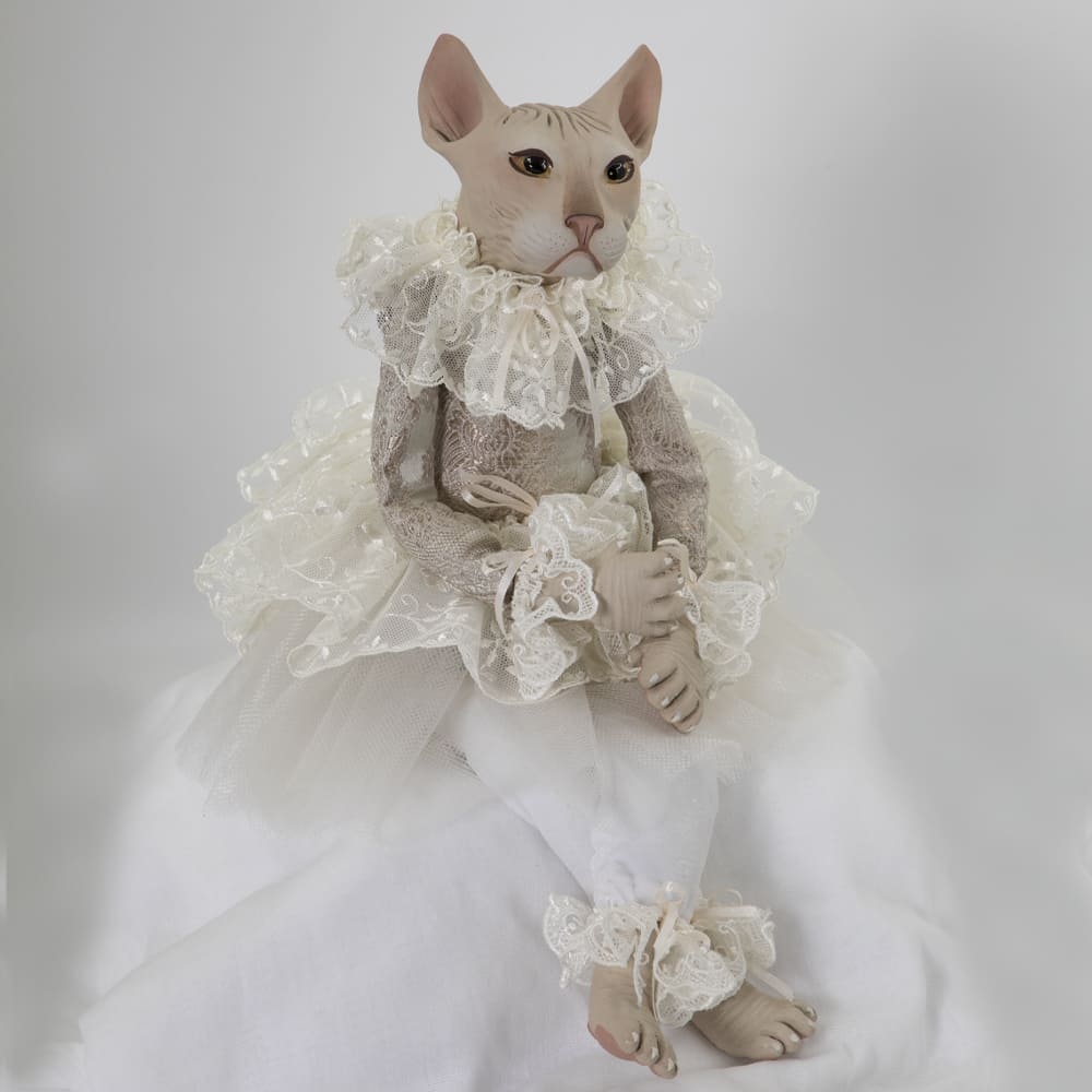 

Коллекционная кукла Кошка Майя, Серый, 76128
