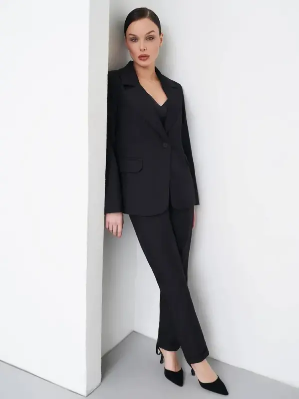 Костюм женский DAZZLE STYLE Валенсия черный 44