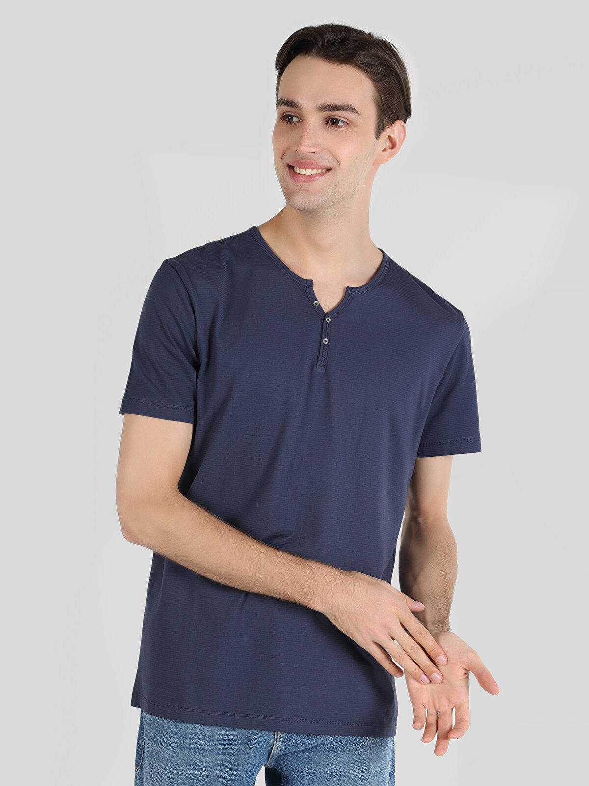 

Футболка мужская COLIN'S CL1062745_Q1.V1 синяя 2XL, Синий, CL1062745_Q1.V1
