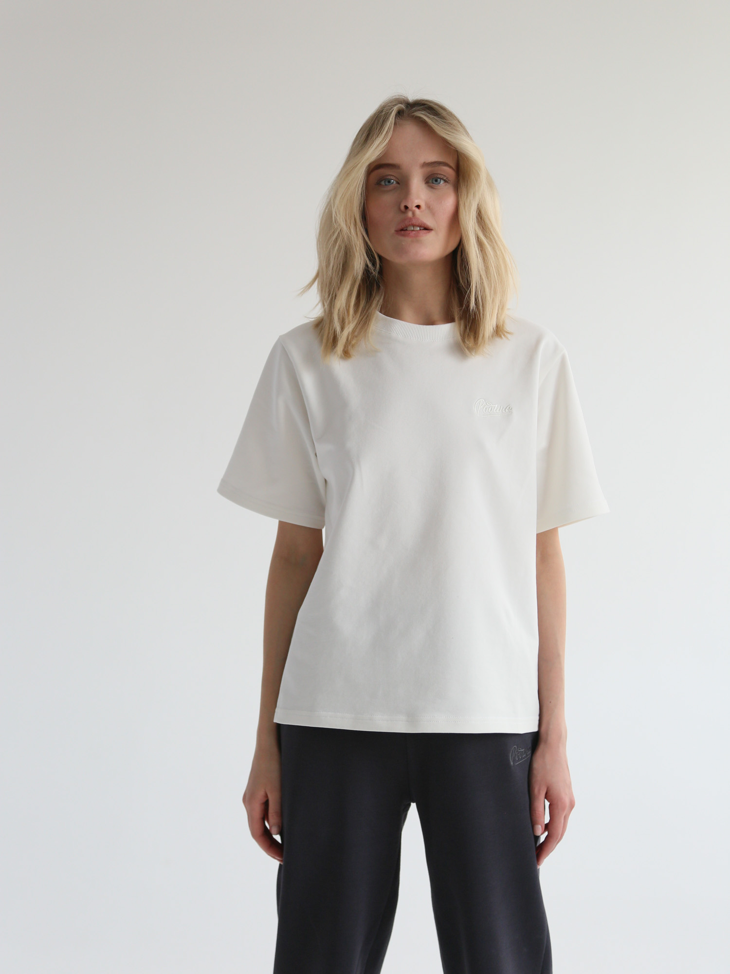 

Футболка женская Родина TEE_W-OVRSIZED-002 белая M, TEE_W-OVRSIZED-002