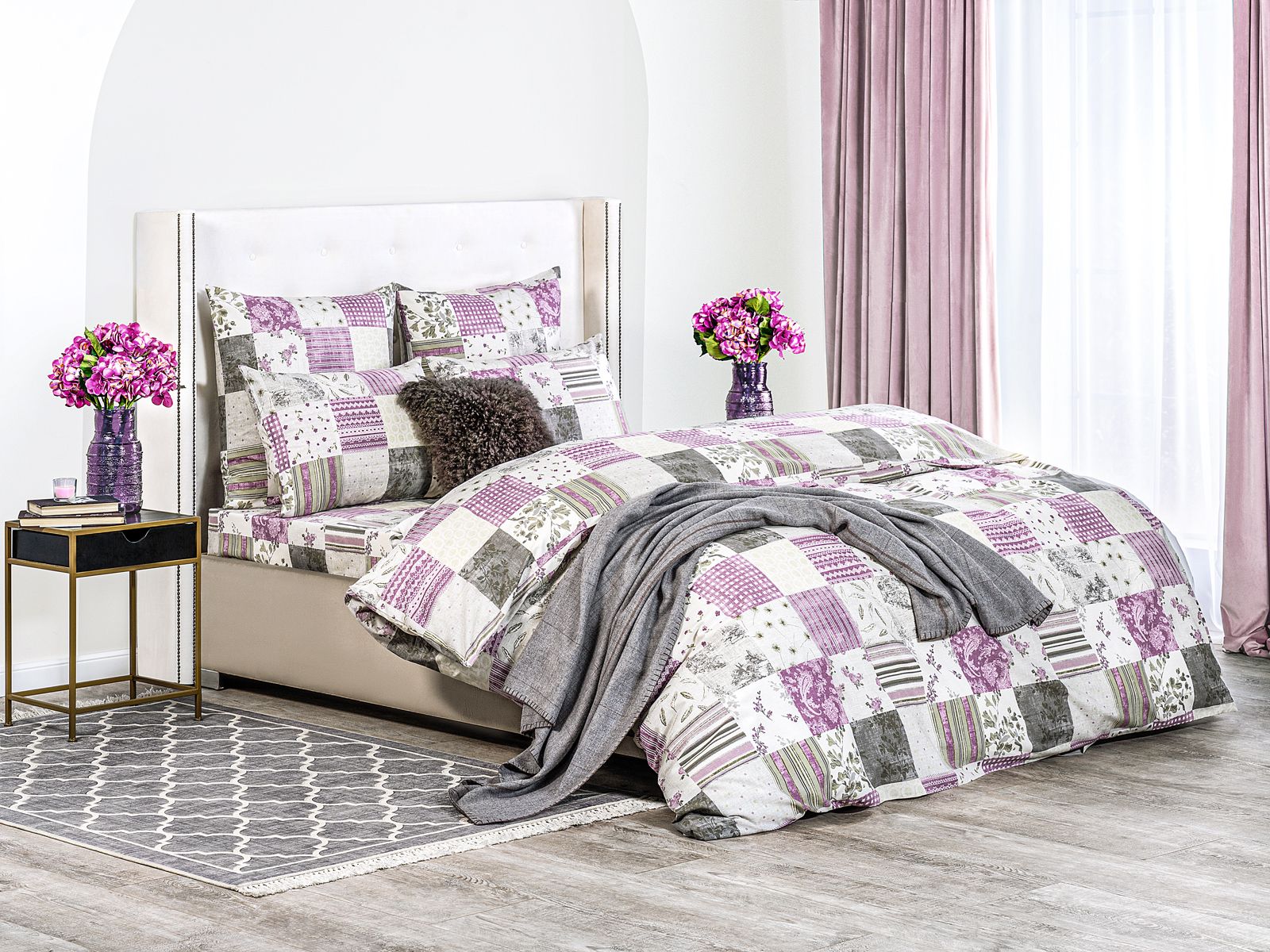 

Комплект постельного белья CASSIA ВЕСТФОЛЛ 200х220+/-5см-1/215х250-1/50х70-2 4 пр. хл.