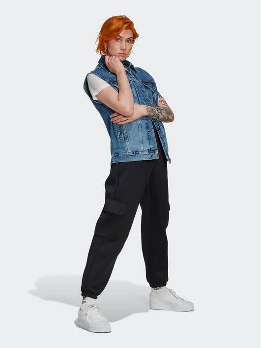 

Спортивные брюки женские Adidas 0000300947944 черные 34 EU (доставка из-за рубежа), Черный, 0000300947944