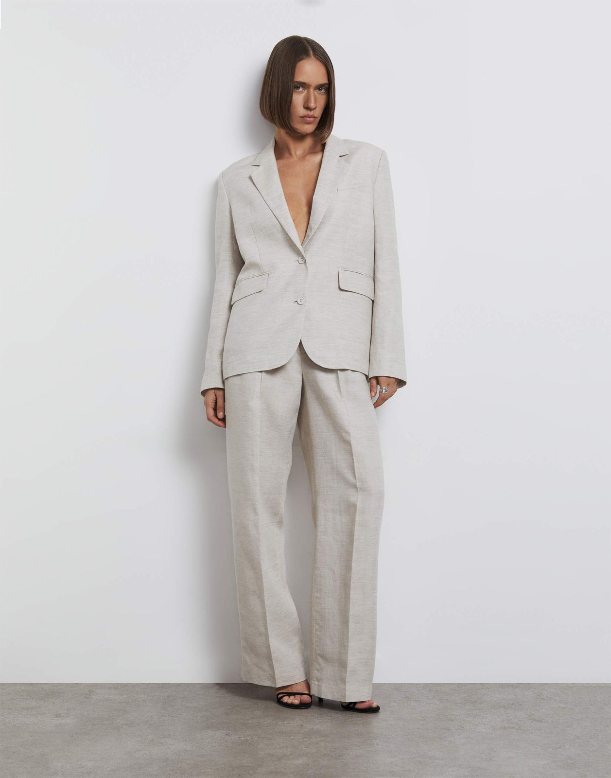 

Брюки женские Gloria Jeans GPT009570 бежевый меланж 50/170, GPT009570