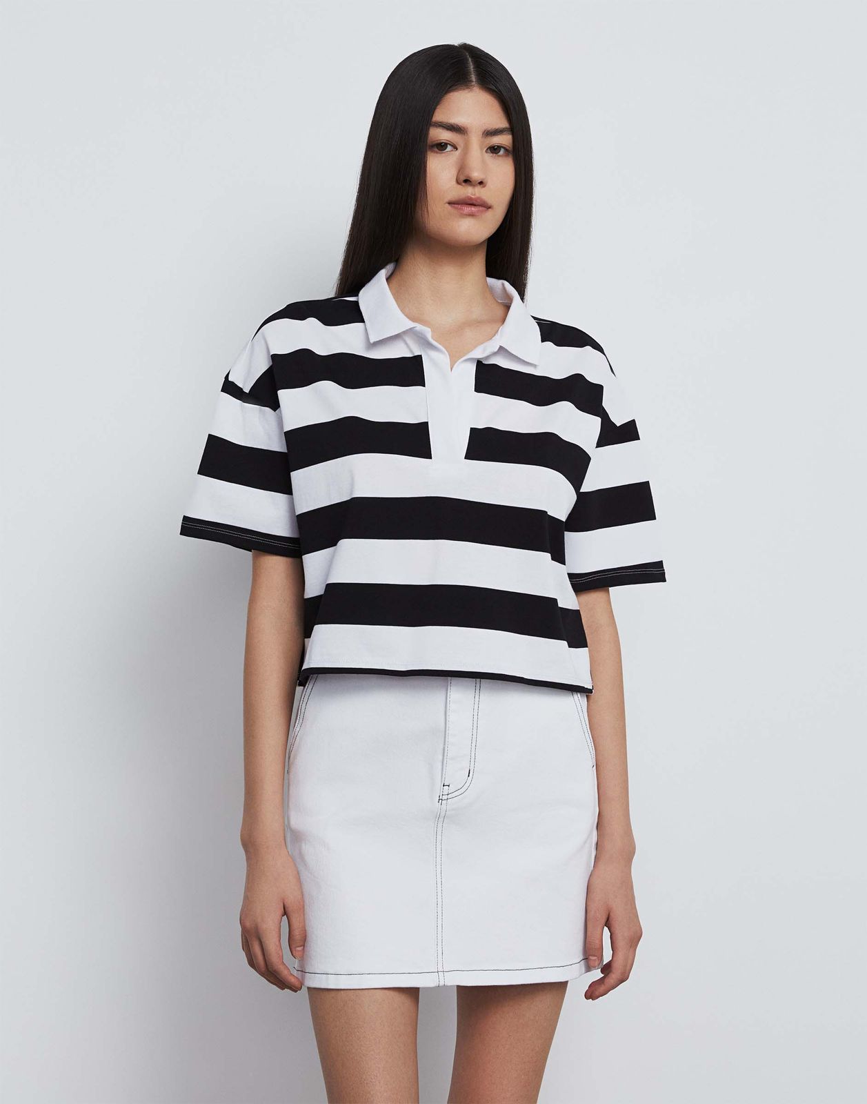 

Футболка женская Gloria Jeans GKT021646 черный/белый XL/170, GKT021646