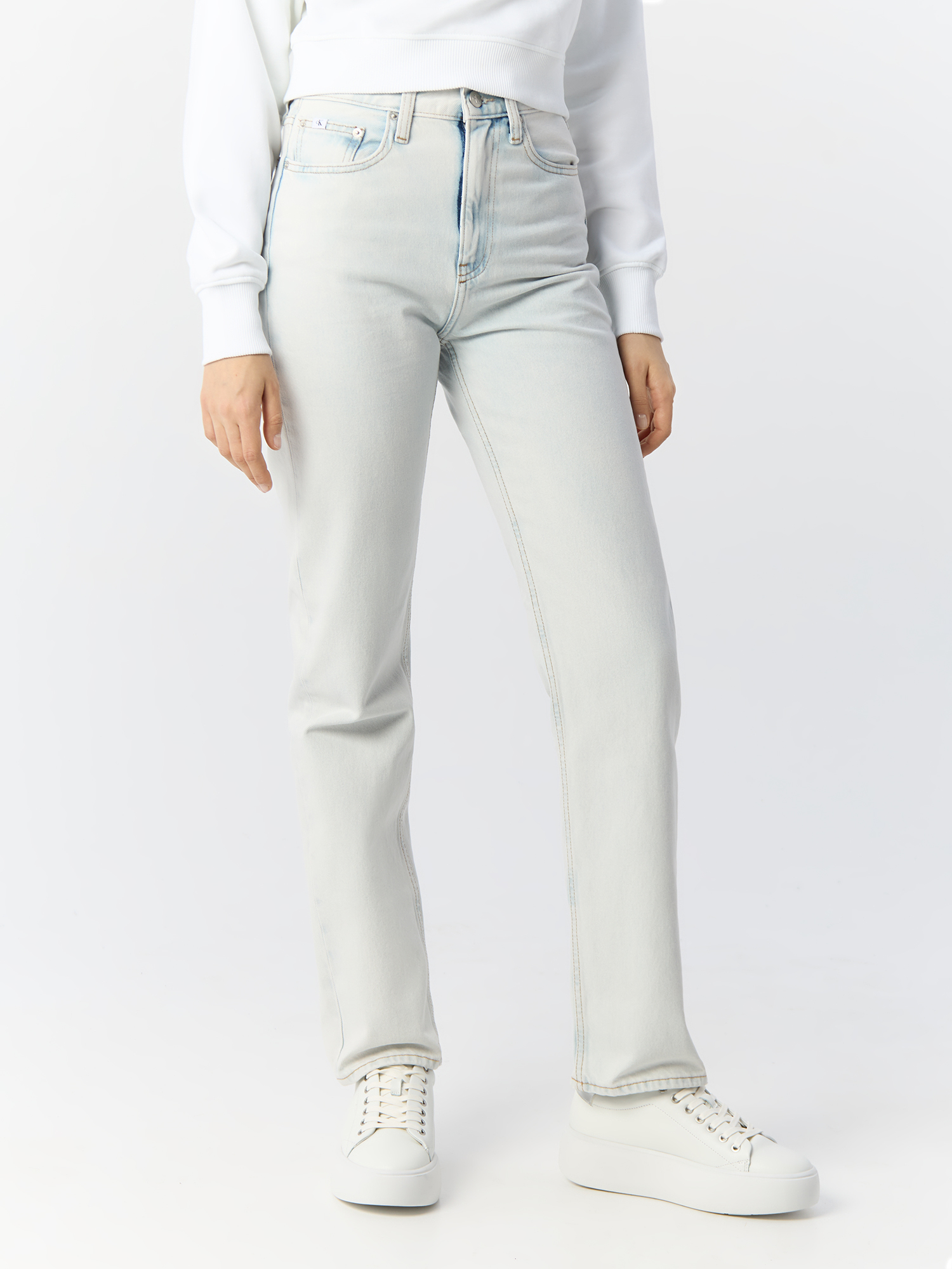 

Джинсы женские Calvin Klein J20J222139 голубые 29/30, Голубой, J20J222139