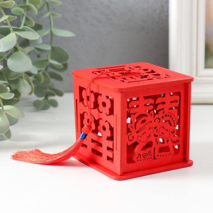 

Шкатулка дерево "Цветок сливы" красная 6,5х6,5х6,5 см, Красный