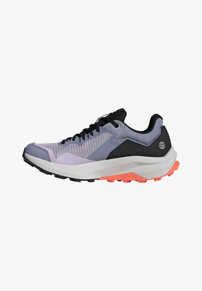 

Кроссовки женские Adidas Terrex AD541A26Q серые 36 2/3 EU, Серый, AD541A26Q
