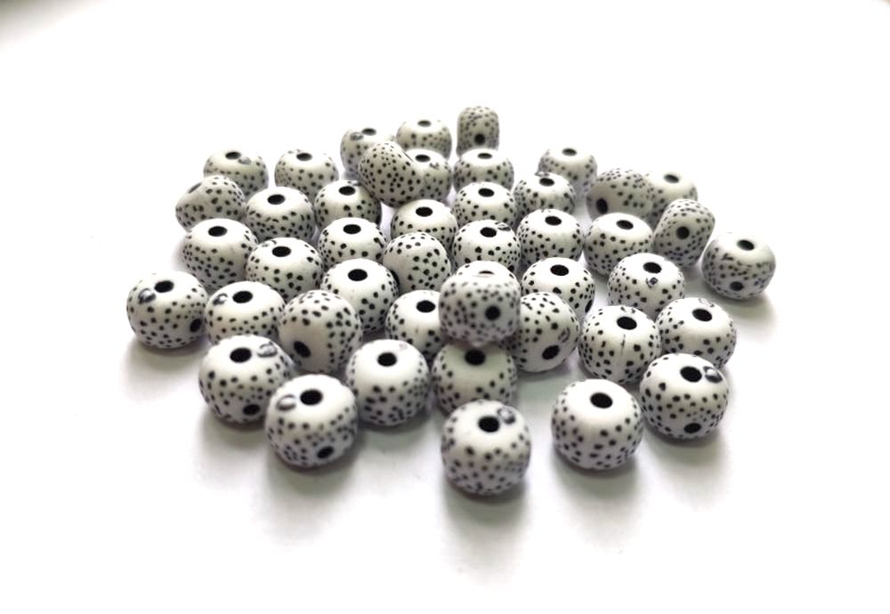 

Бусины круглые белые в крапинку 6 мм, 500 г, Белый