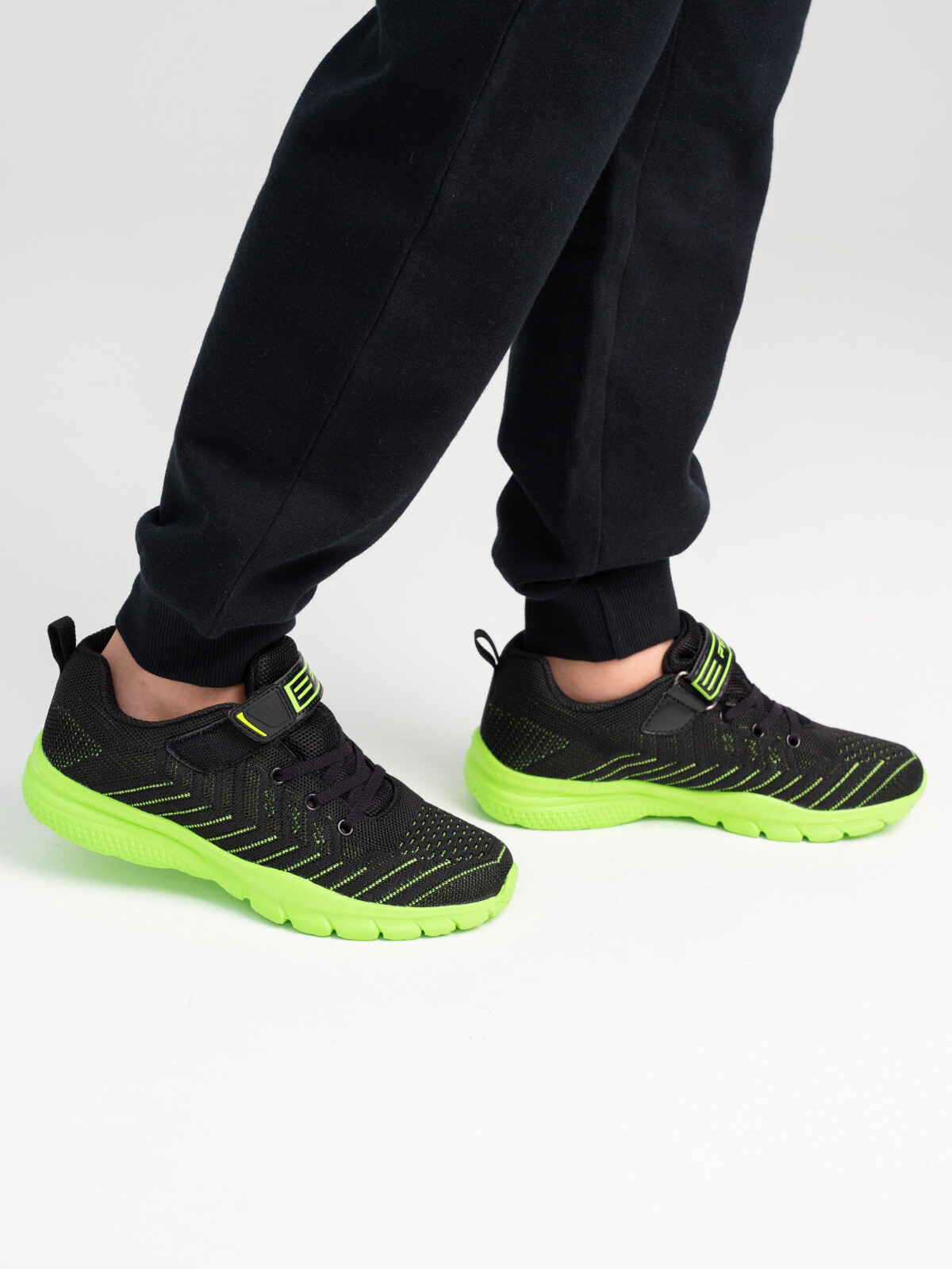 Кроссовки для мальчиков PlayToday, черный,светло-зеленый, 37