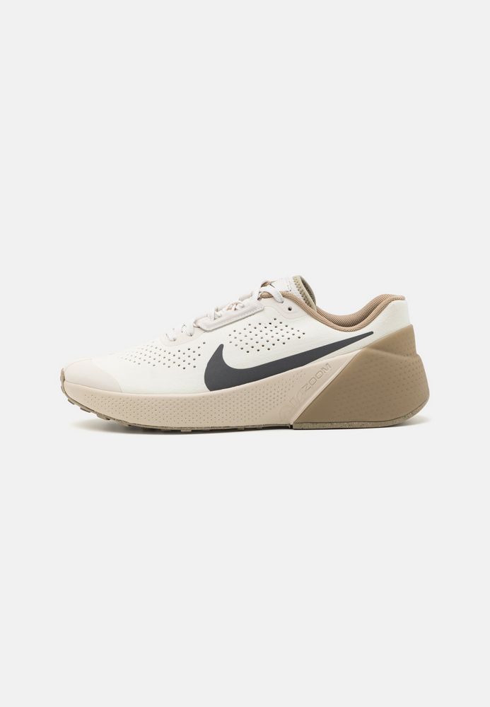 

Кроссовки мужские Nike N1242A2N3 коричневые 49.5 EU, Коричневый, N1242A2N3