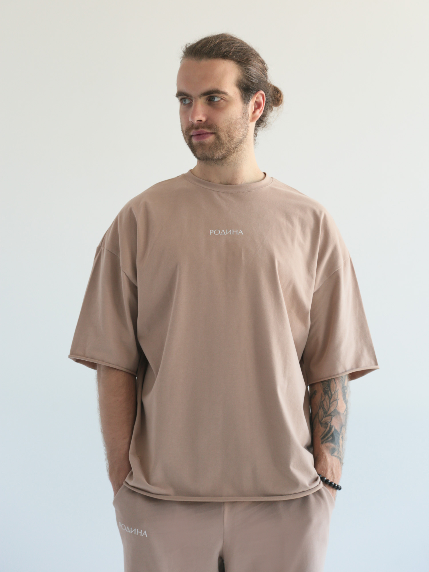 

Футболка мужская Родина TEE_M-PRM_NEW_LOGO-015 бежевая XL, TEE_M-PRM_NEW_LOGO-015