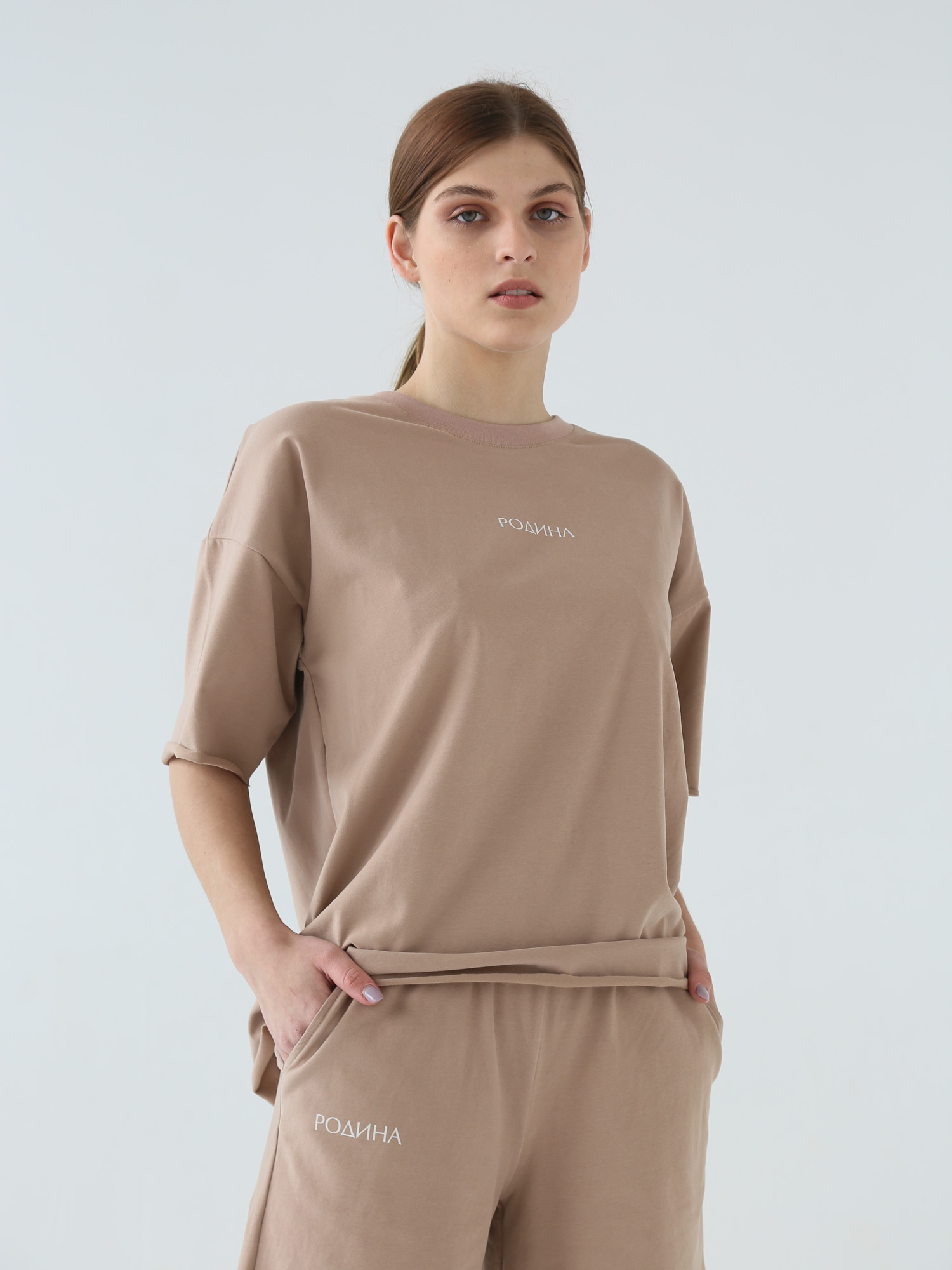 

Футболка женская Родина TEE_W-PRM_NEW_LOGO-015 бежевая L, TEE_W-PRM_NEW_LOGO-015