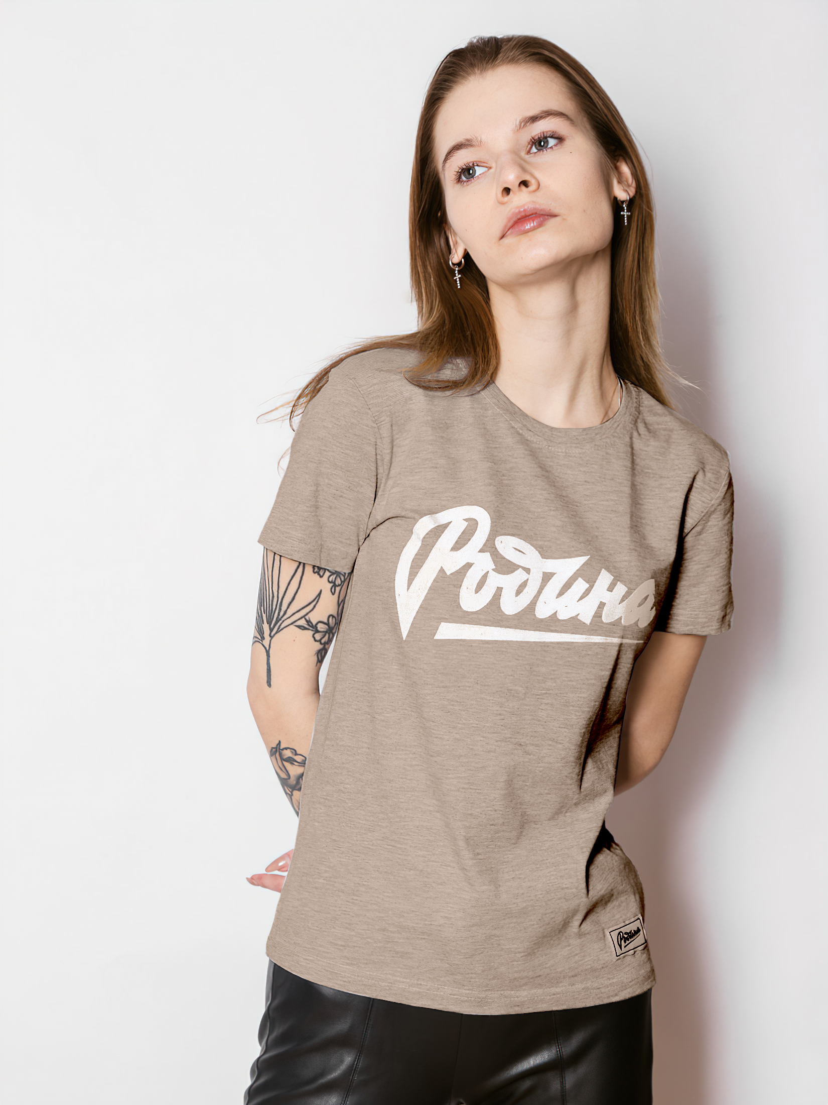 

Футболка женская Родина TEE_W-PRNT-RODINA-010 бежевая XS, TEE_W-PRNT-RODINA-010