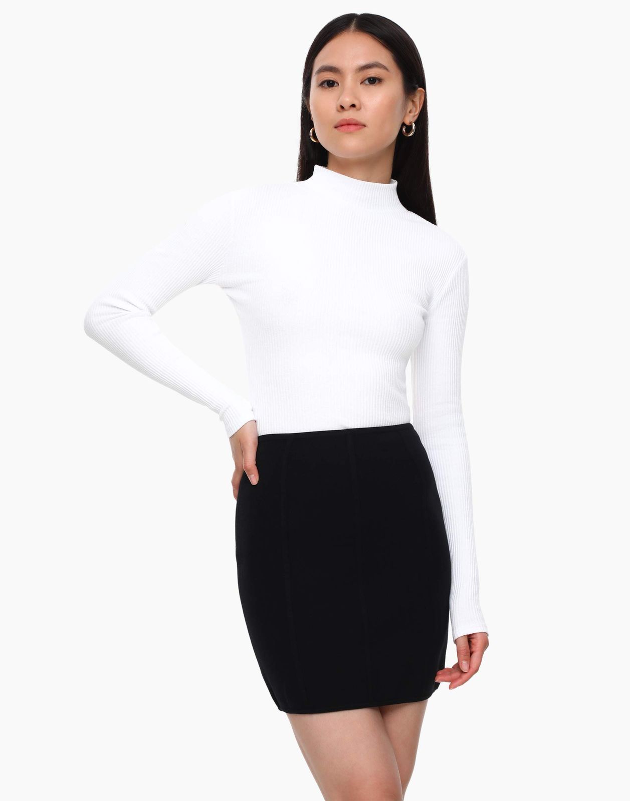 

Юбка женская Gloria Jeans GSK017485 черная XS (38-40), Черный, GSK017485