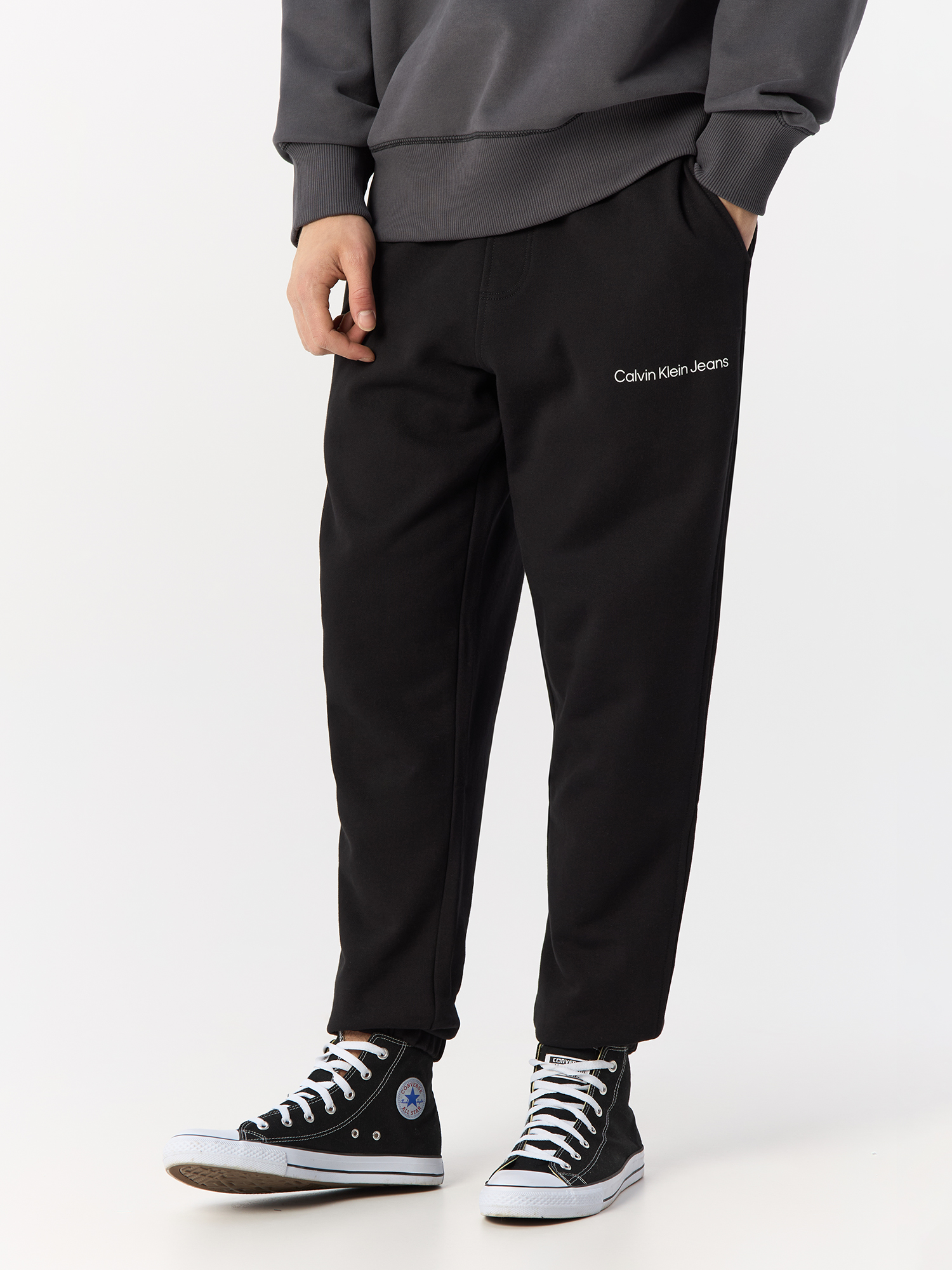 

Брюки мужские Calvin Klein Jeans J30J324739 черные L, Черный, J30J324739