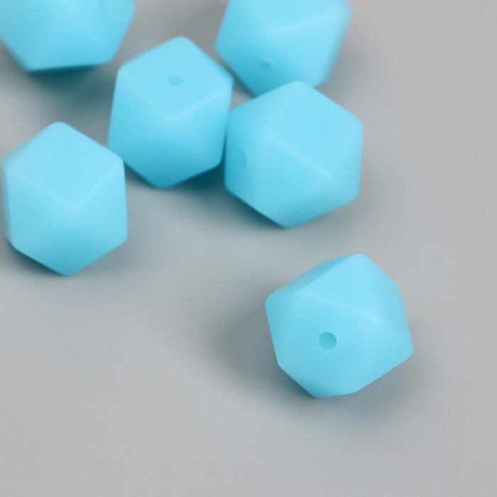 

Бусина силикон Многогранник голубой лед d=1,4 см (6 шт.)