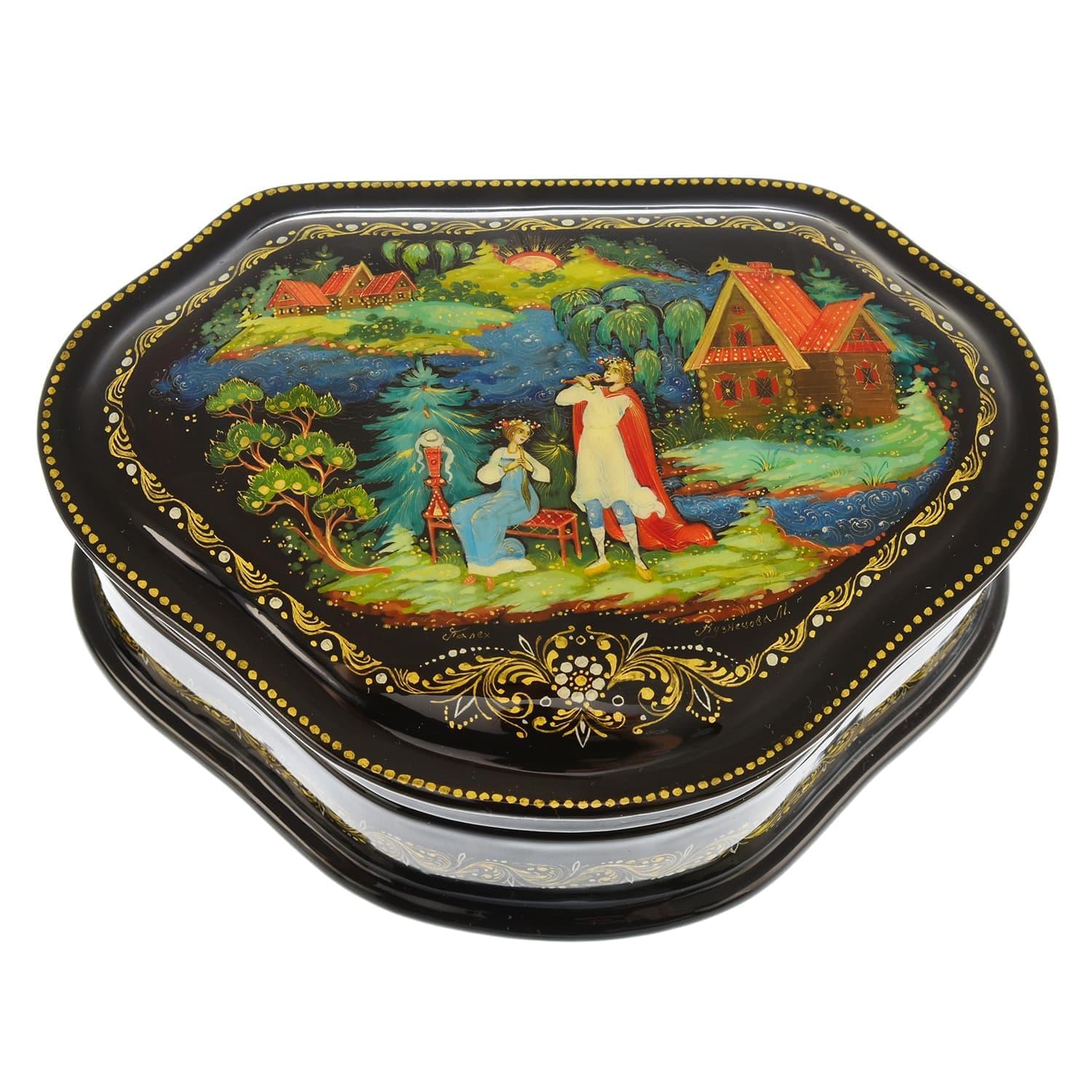 

Лаковая миниатюра шкатулка «Парочка» Палех