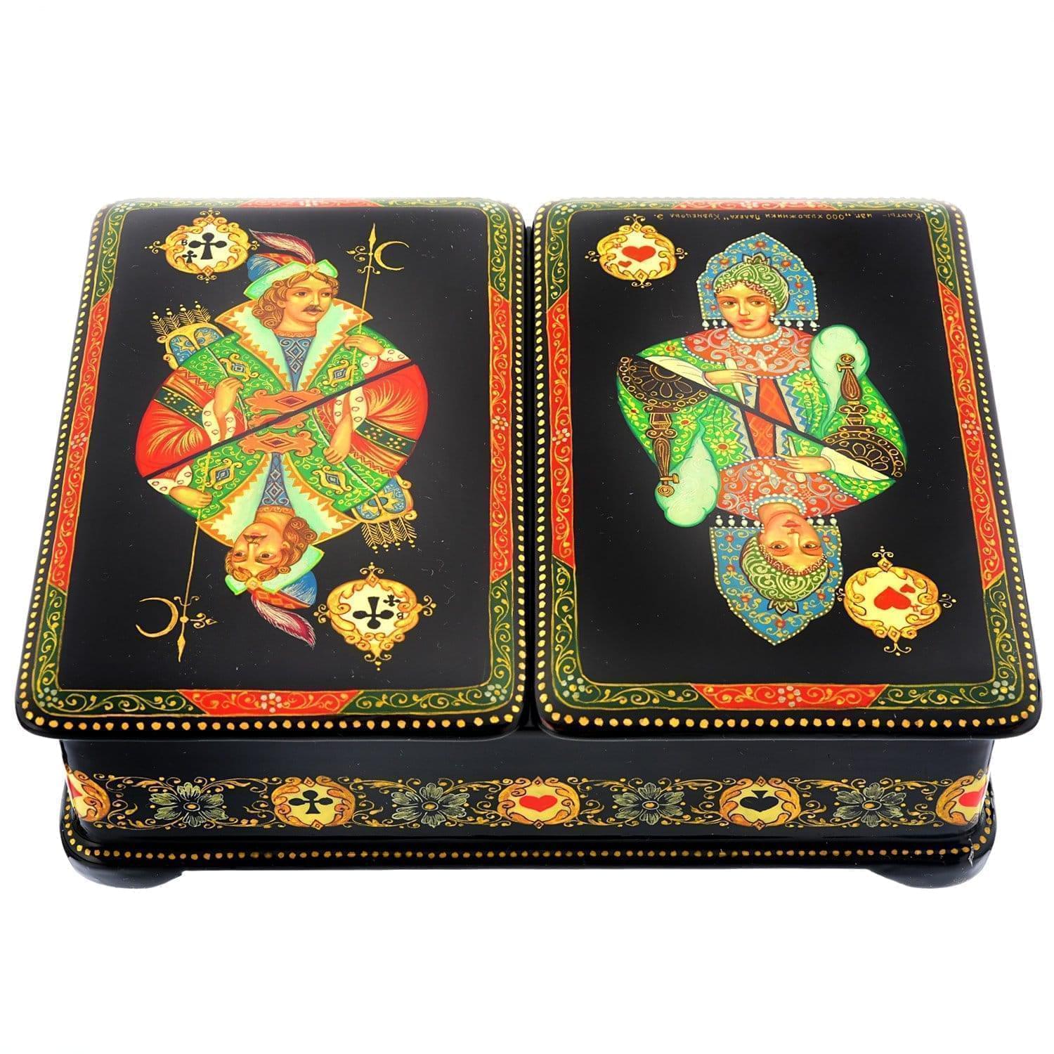 

Лаковая миниатюра шкатулка «Карты». Палех