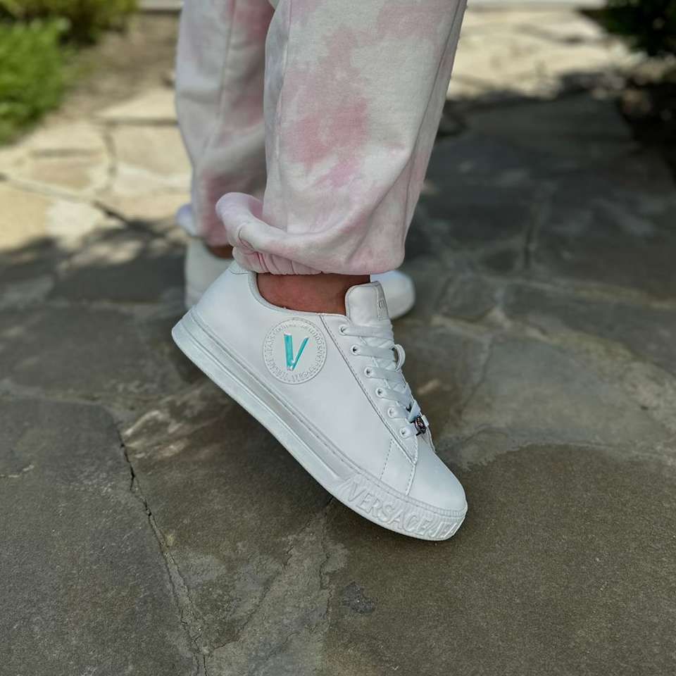 

Кеды женские Versace Jeans Couture 74VA3SK3_MD7 белые 38 EU, Белый, 74VA3SK3_MD7