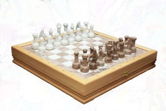 Шахматы каменные стандартные (высота короля 3,50) 43*43 см 999-RTG-8596