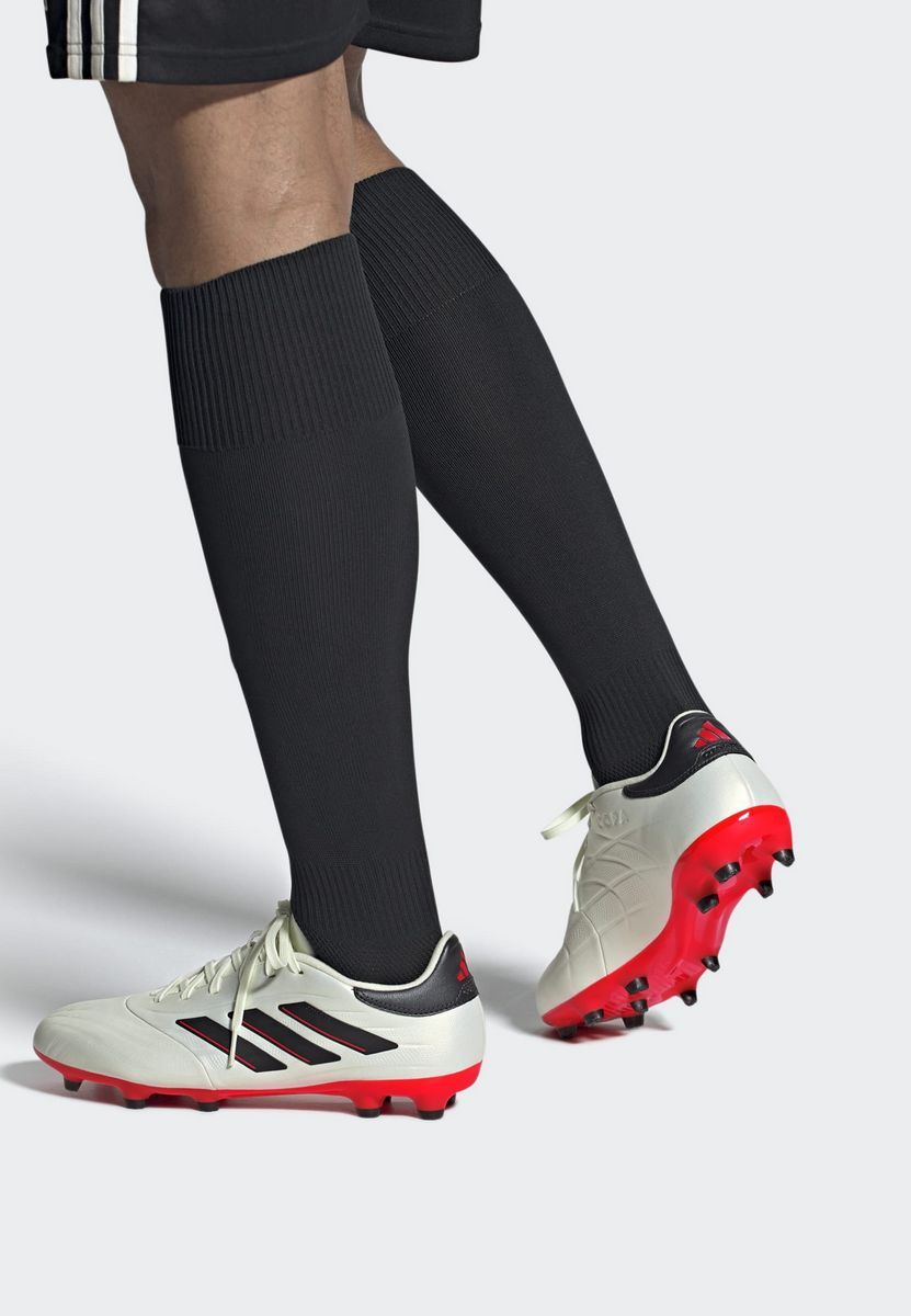 

Кроссовки мужские Adidas AD542A528 белые 36 2/3 EU, AD542A528
